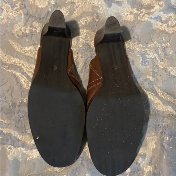 Brown leather clogs - Picture 3 of 6